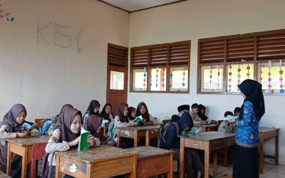 KEGIATAN PEMBIASAAN: PEMBACAAN SURAT YASIN SETIAP SABTU PAGI KELAS 6 SDN SIGEDONG 03
